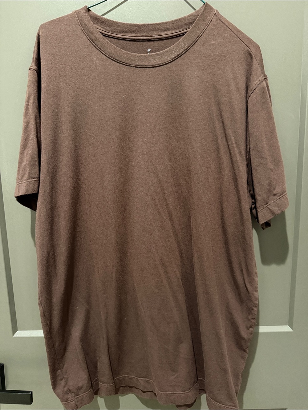 Fabletics Brown Short-Sleeve Crewneck Tee